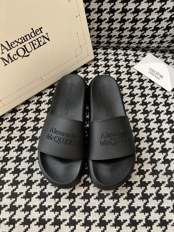 Alexander McQueen Shoe 